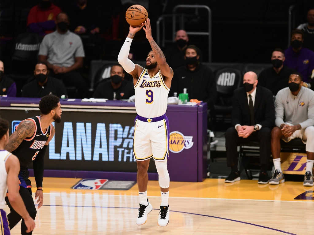 14连胜无敌!哈姆与普林斯助力雄鹿称王,湖人是否后悔放手? 14连胜无敌!哈姆与普林斯助力雄鹿称王,湖人是否后悔放手?