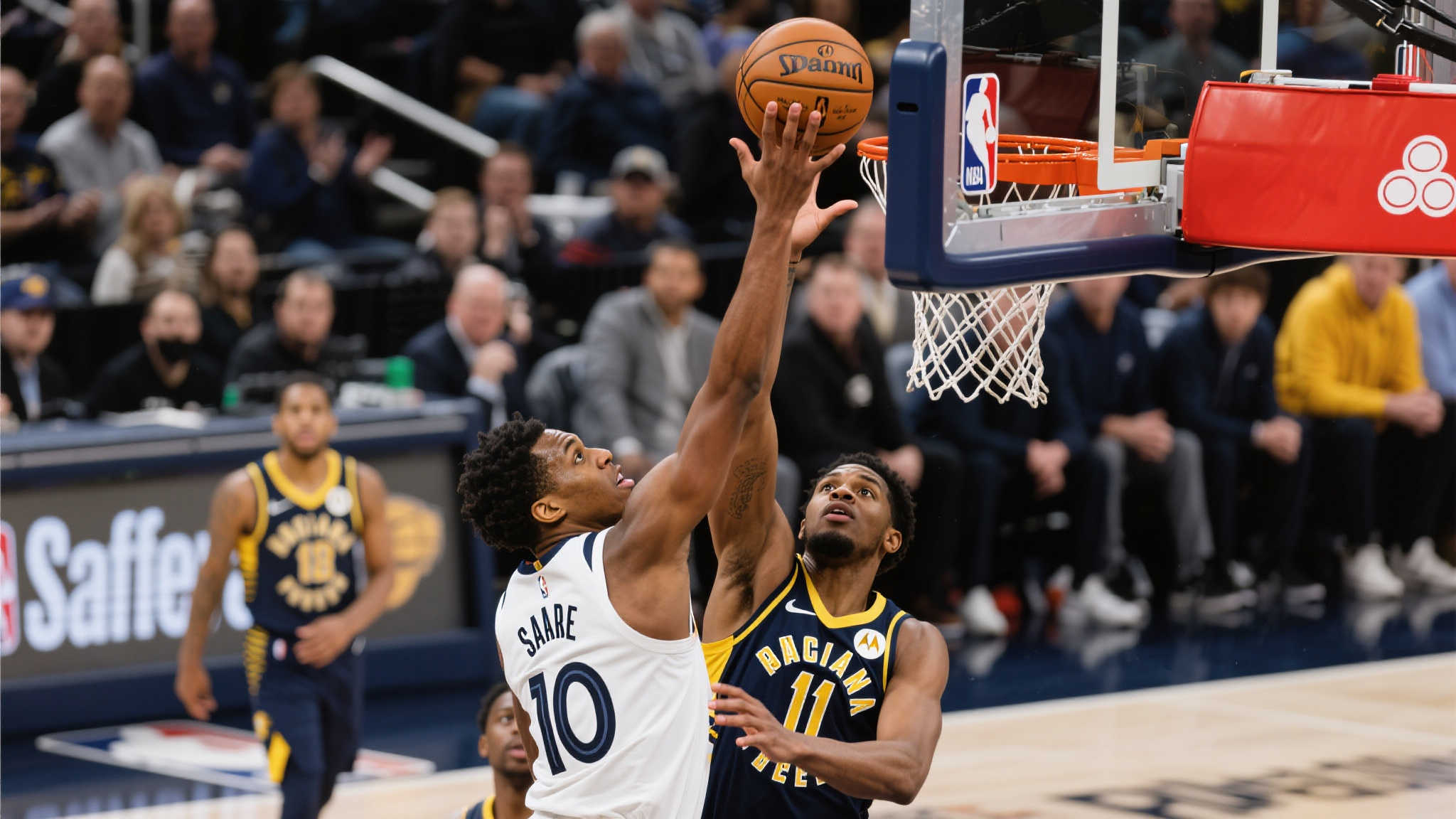 西亚卡姆封盖亚历山大,步行者于次节再度扳平 西亚卡姆封盖亚历山大,步行者于次节再度扳平